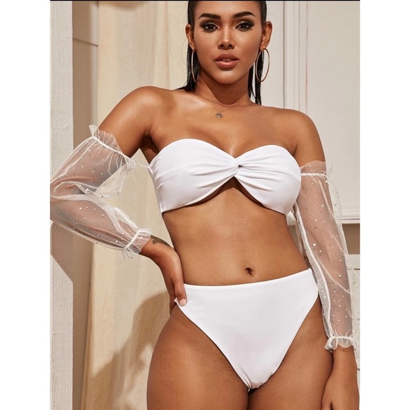 ❌SOLD❌ White Bikini - Picture 1 of 4